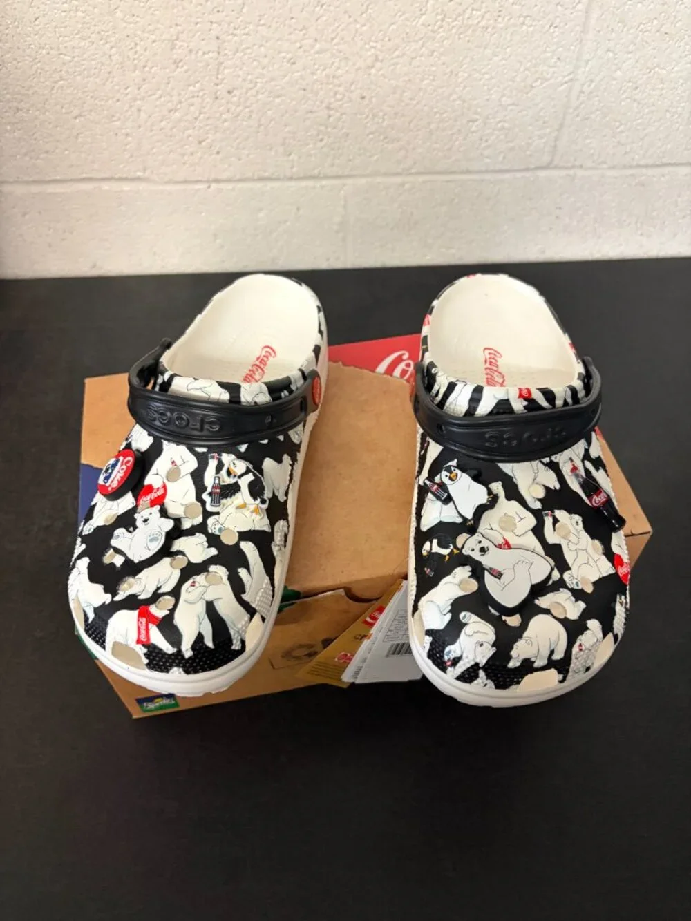 Crocs Coca Cola CLassic Clog White 209314-100 Size Men 9 poler bear